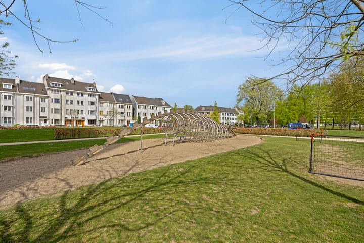 Photo 34 of Waldeck Pyrmontstraat 57