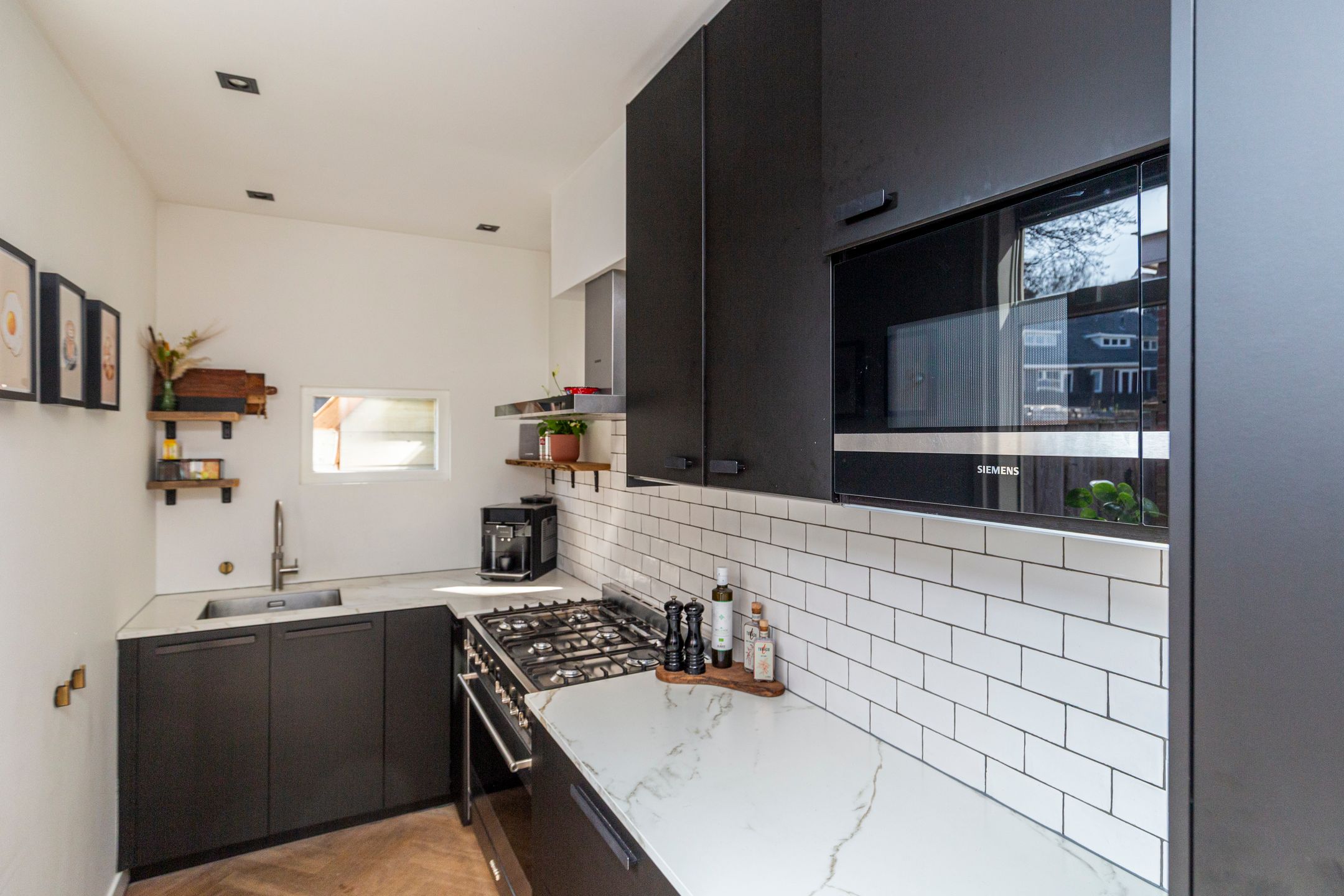 Foto 12 van Floresstraat 63