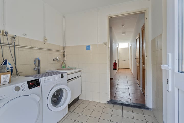 Photo 19 of Dolmansstraat 66