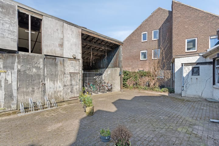 Photo 28 of Dolmansstraat 66