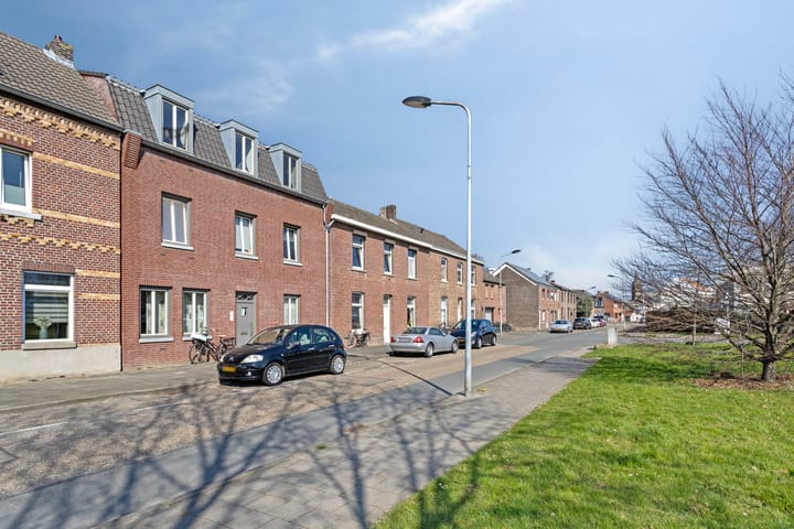 Photo 33 of Dolmansstraat 66