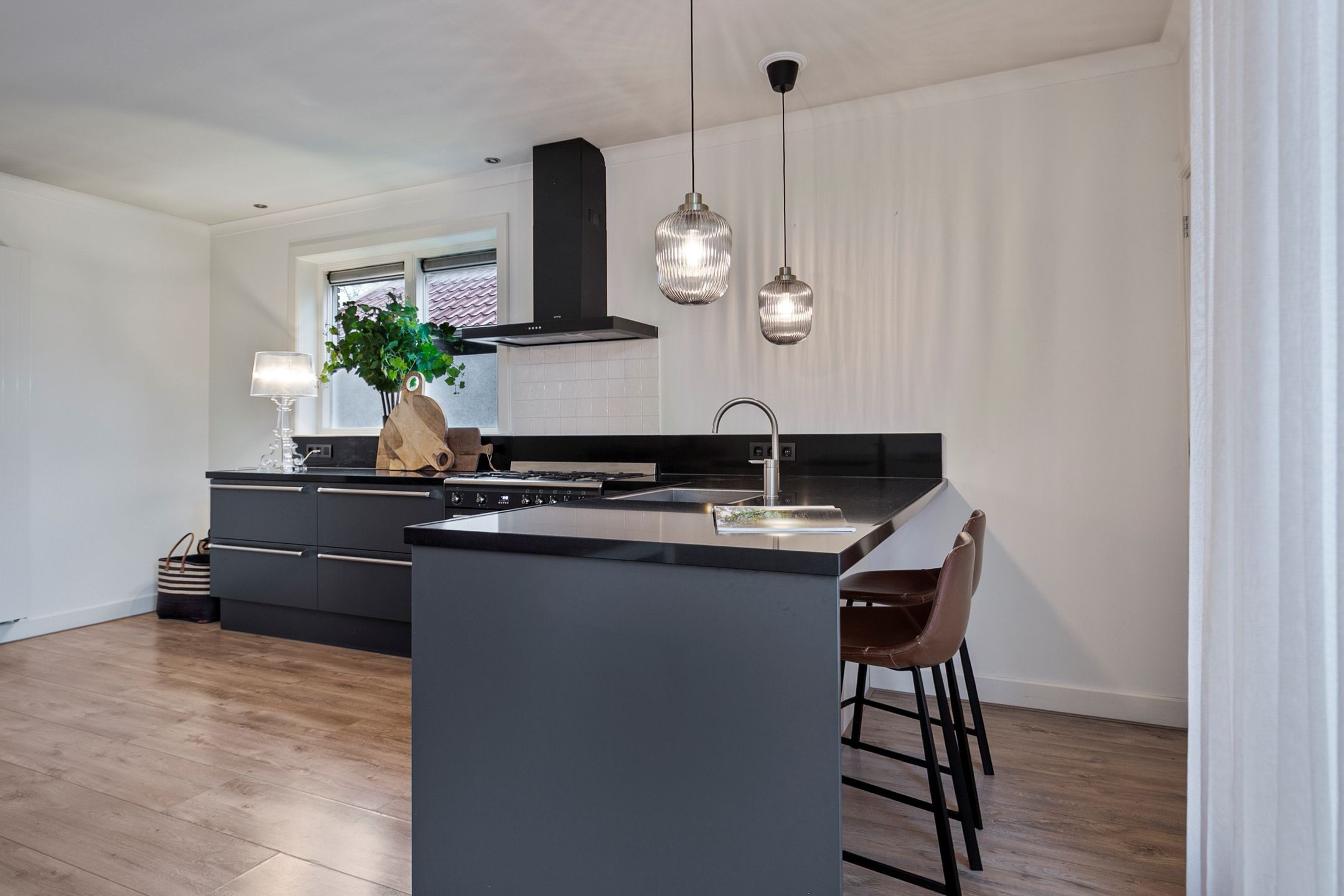 Photo 12 of Hondiusstraat 2-A