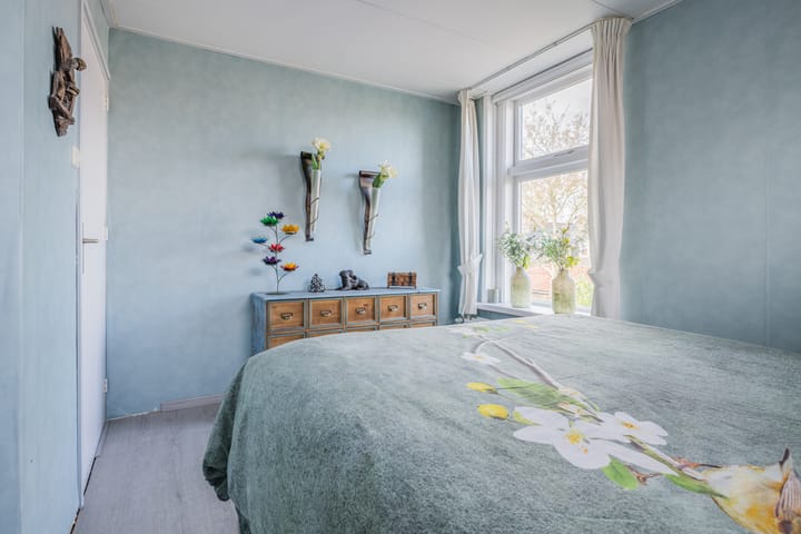 Photo 16 of Emmastraat 11