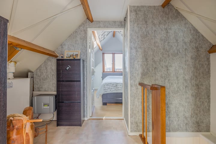 Photo 20 of Emmastraat 11