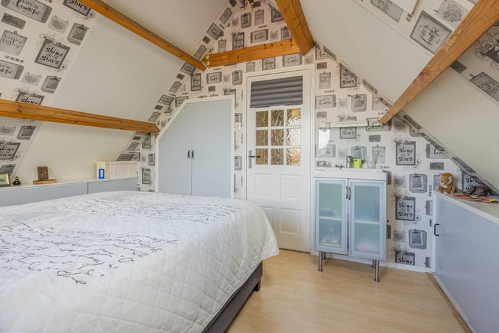 Photo 22 of Emmastraat 11