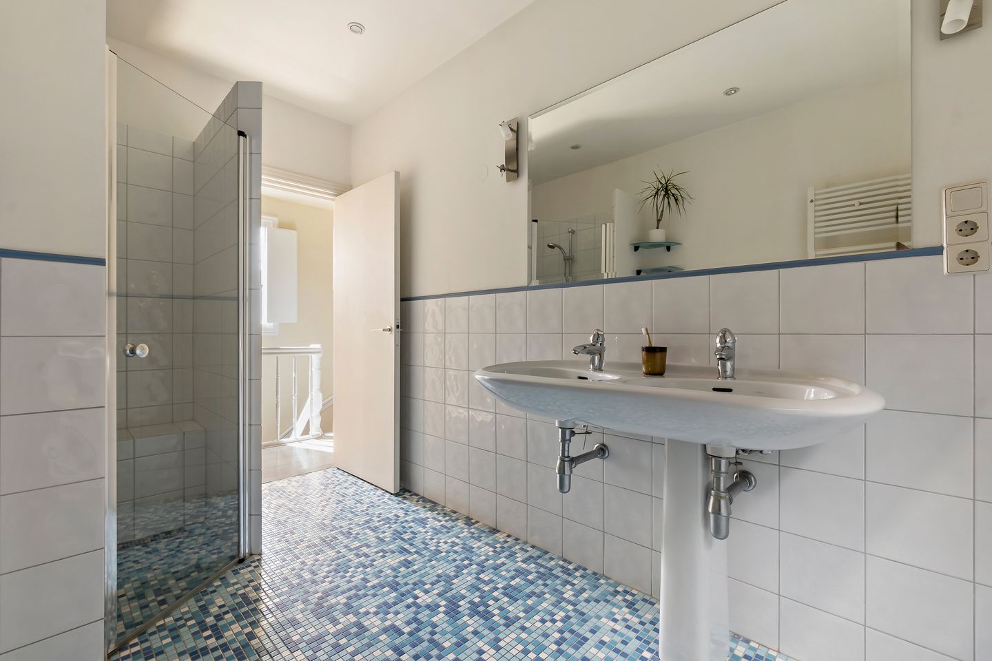 Foto 74 van Groot Hertoginnelaan 155