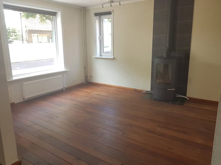 Photo 2 of Sint Antoniusstraat 19-A