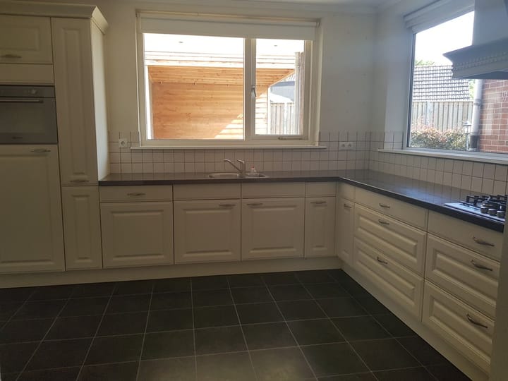 Photo 4 of Sint Antoniusstraat 19-A