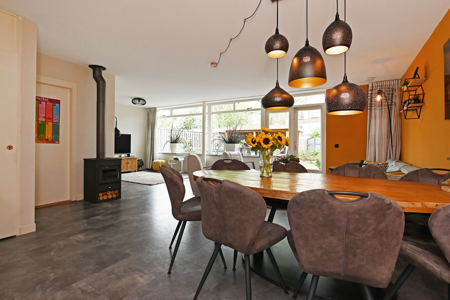 Photo 10 of Burgemeester Hendrixstraat 56