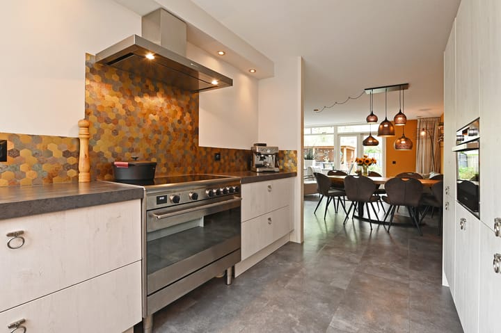 Photo 15 of Burgemeester Hendrixstraat 56