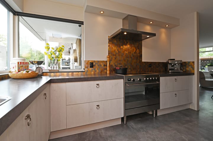 Photo 16 of Burgemeester Hendrixstraat 56