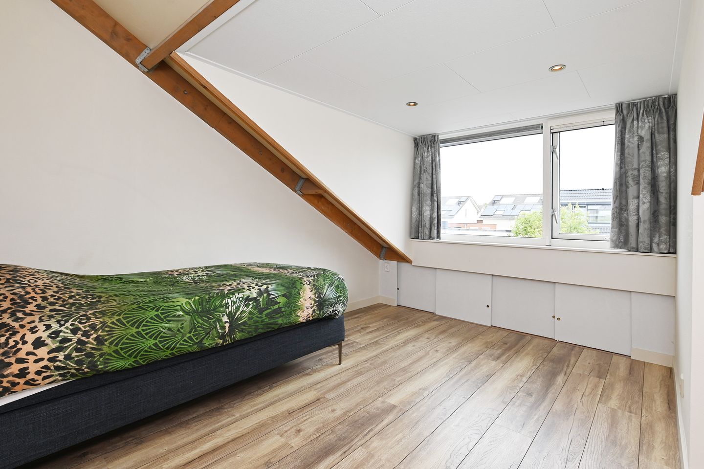 Photo 34 of Burgemeester Hendrixstraat 56