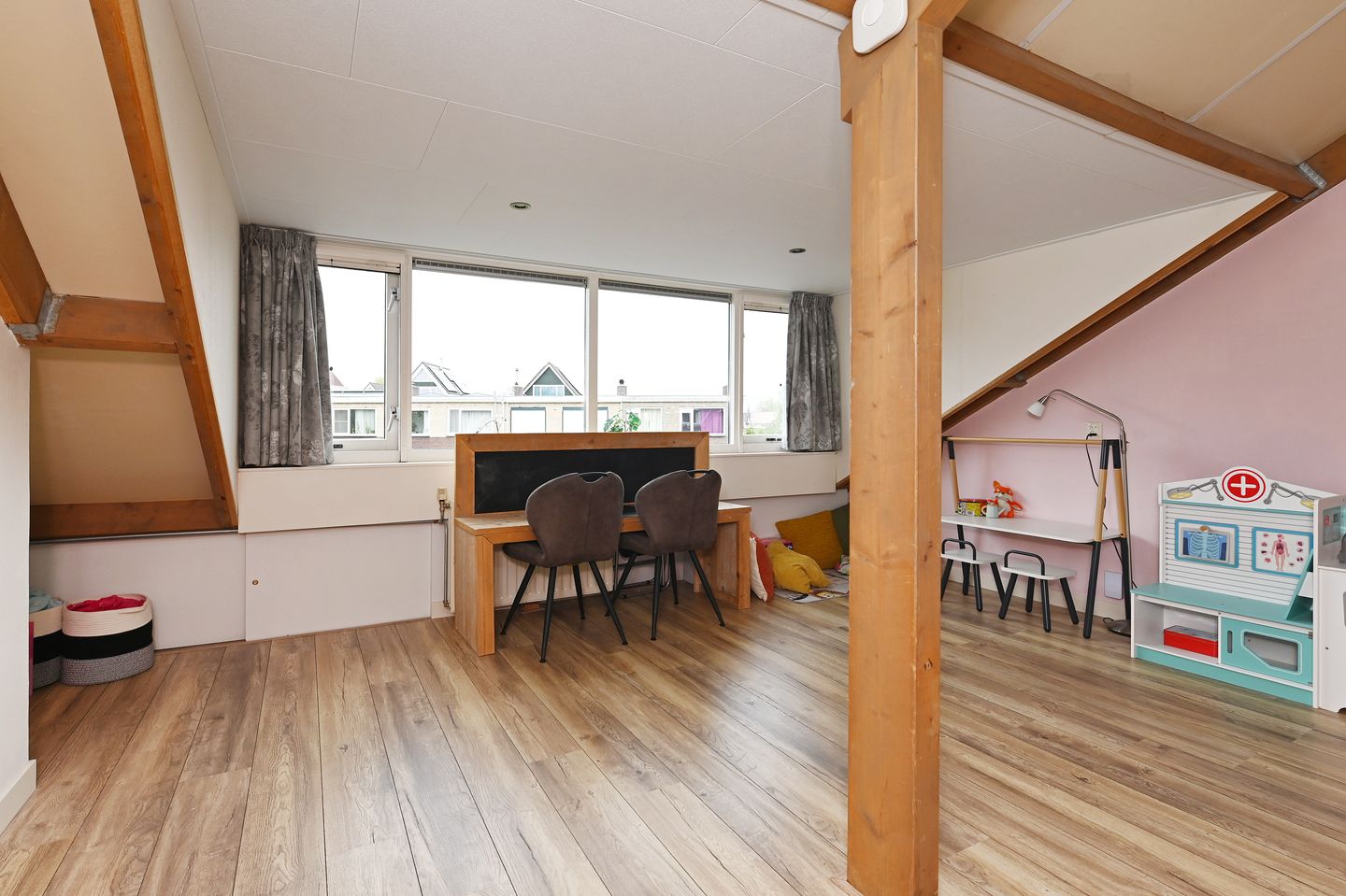 Photo 35 of Burgemeester Hendrixstraat 56