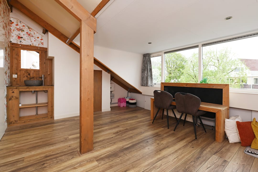 Photo 37 of Burgemeester Hendrixstraat 56