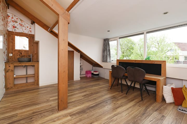 Photo 37 of Burgemeester Hendrixstraat 56