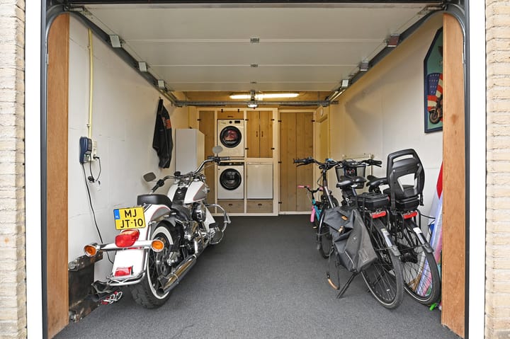 Photo 40 of Burgemeester Hendrixstraat 56