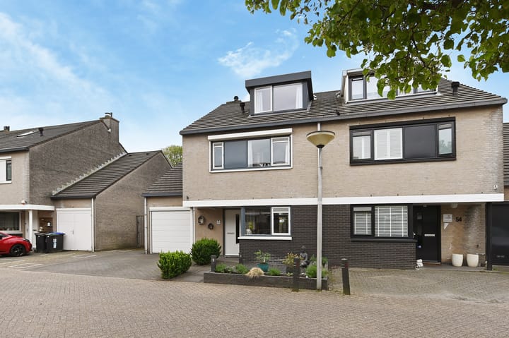 Photo 44 of Burgemeester Hendrixstraat 56