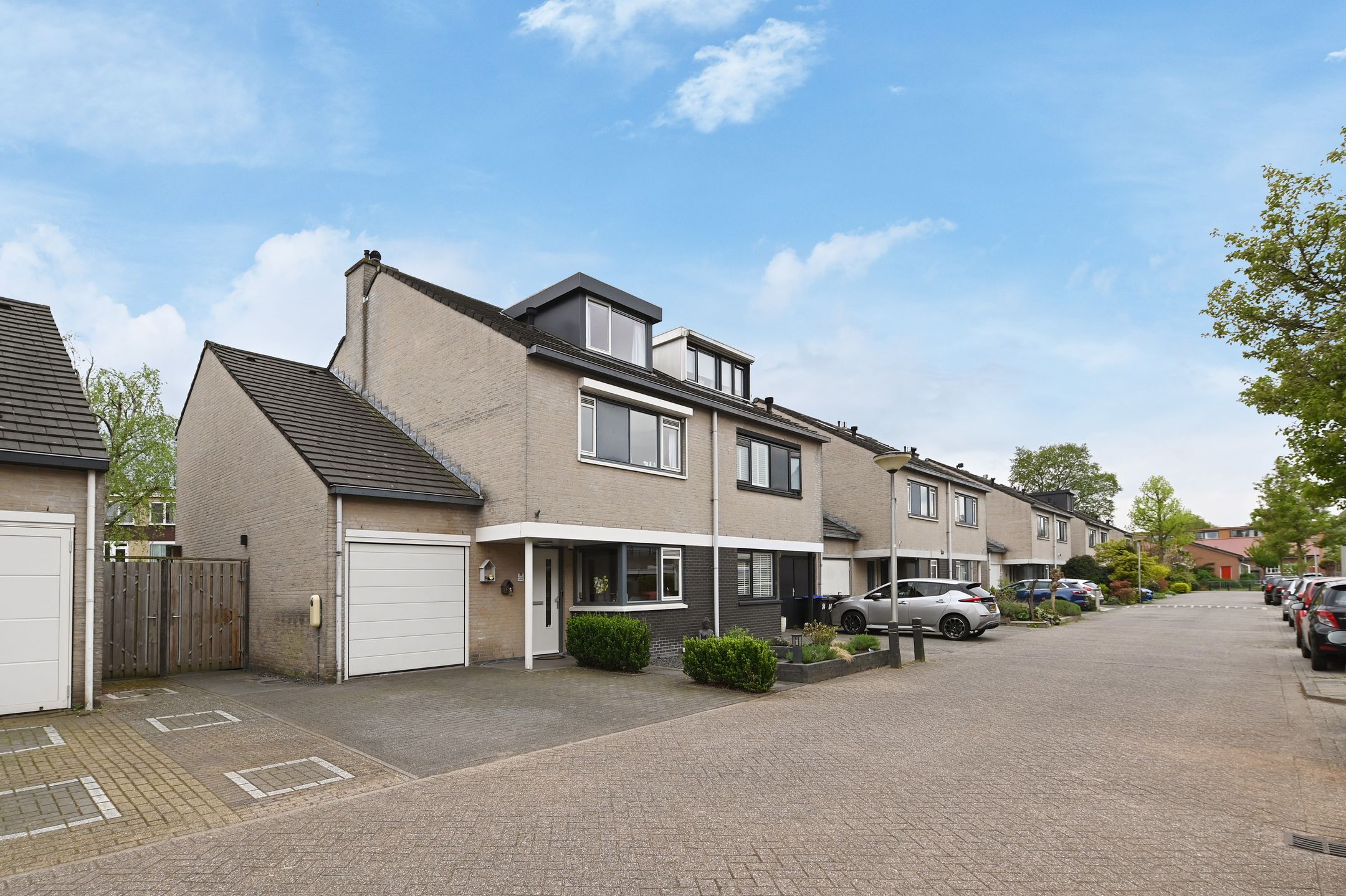 Photo 45 of Burgemeester Hendrixstraat 56