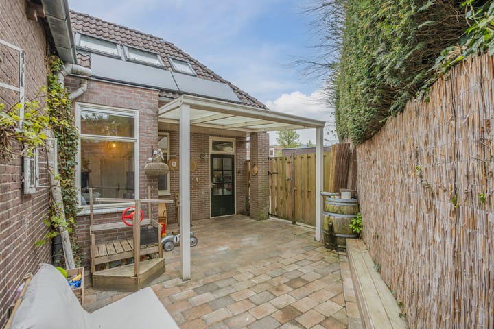 Foto 38 van Julianastraat 1