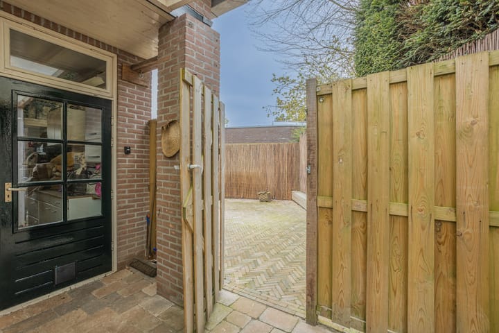 Foto 43 van Julianastraat 1