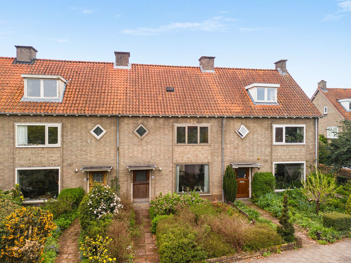 Foto 1 van Burg v d Weijerstraat 18