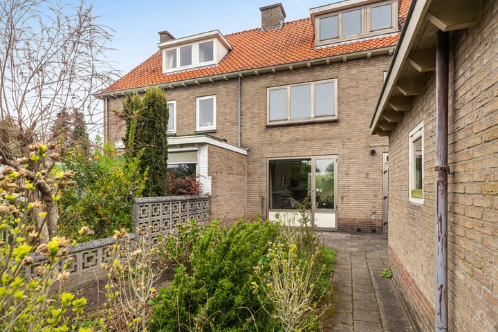 Foto 11 van Burg v d Weijerstraat 18