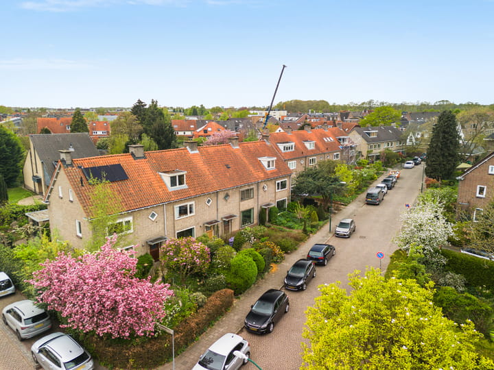 Foto 26 van Burg v d Weijerstraat 18