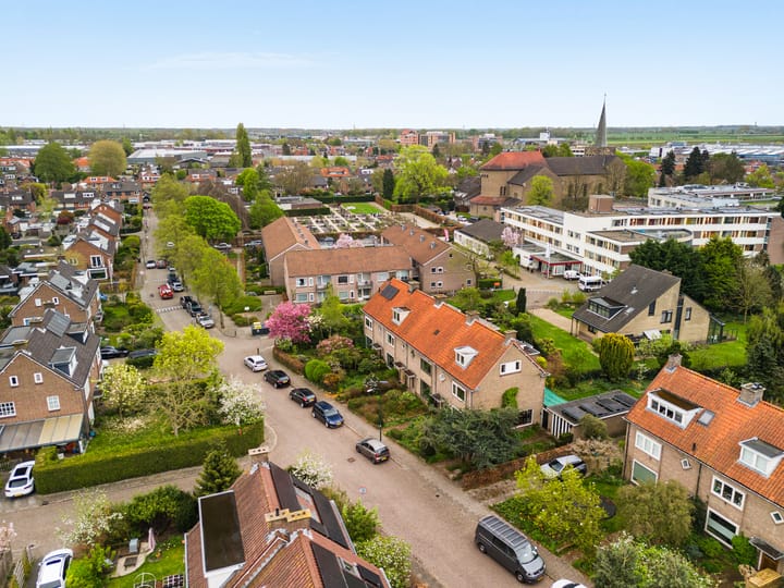 Foto 27 van Burg v d Weijerstraat 18