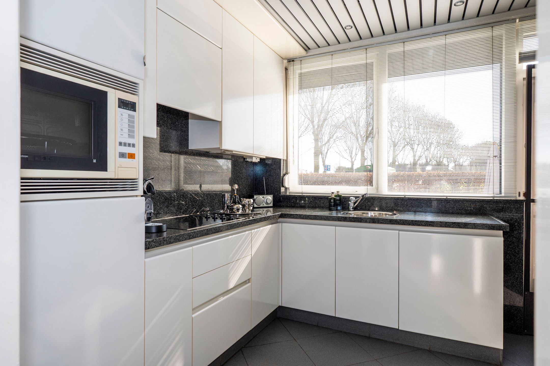 Foto 15 van Mauritsweg 2