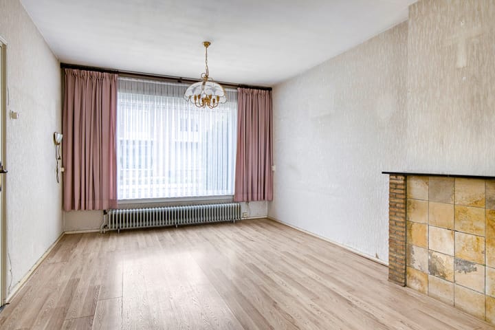 Photo 6 of Irenestraat 11