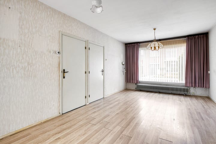 Photo 7 of Irenestraat 11