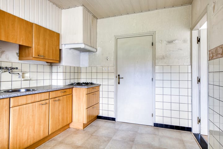 Photo 9 of Irenestraat 11