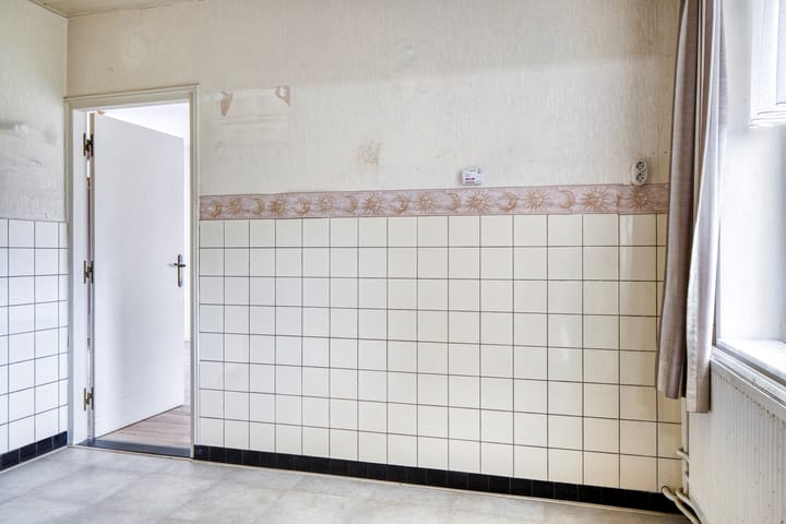 Photo 11 of Irenestraat 11