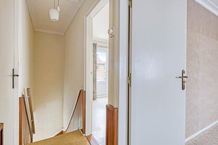 Photo 12 of Irenestraat 11