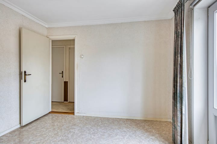 Photo 14 of Irenestraat 11