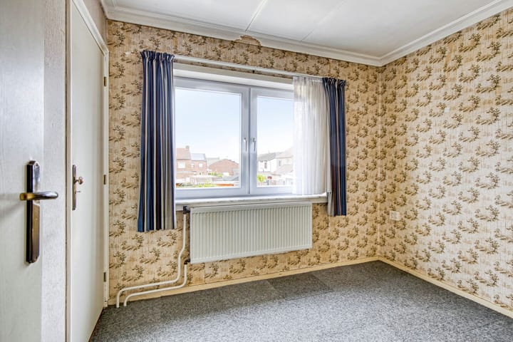 Photo 19 of Irenestraat 11