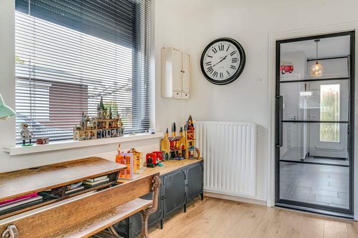 Photo 33 of Koningsberg 18