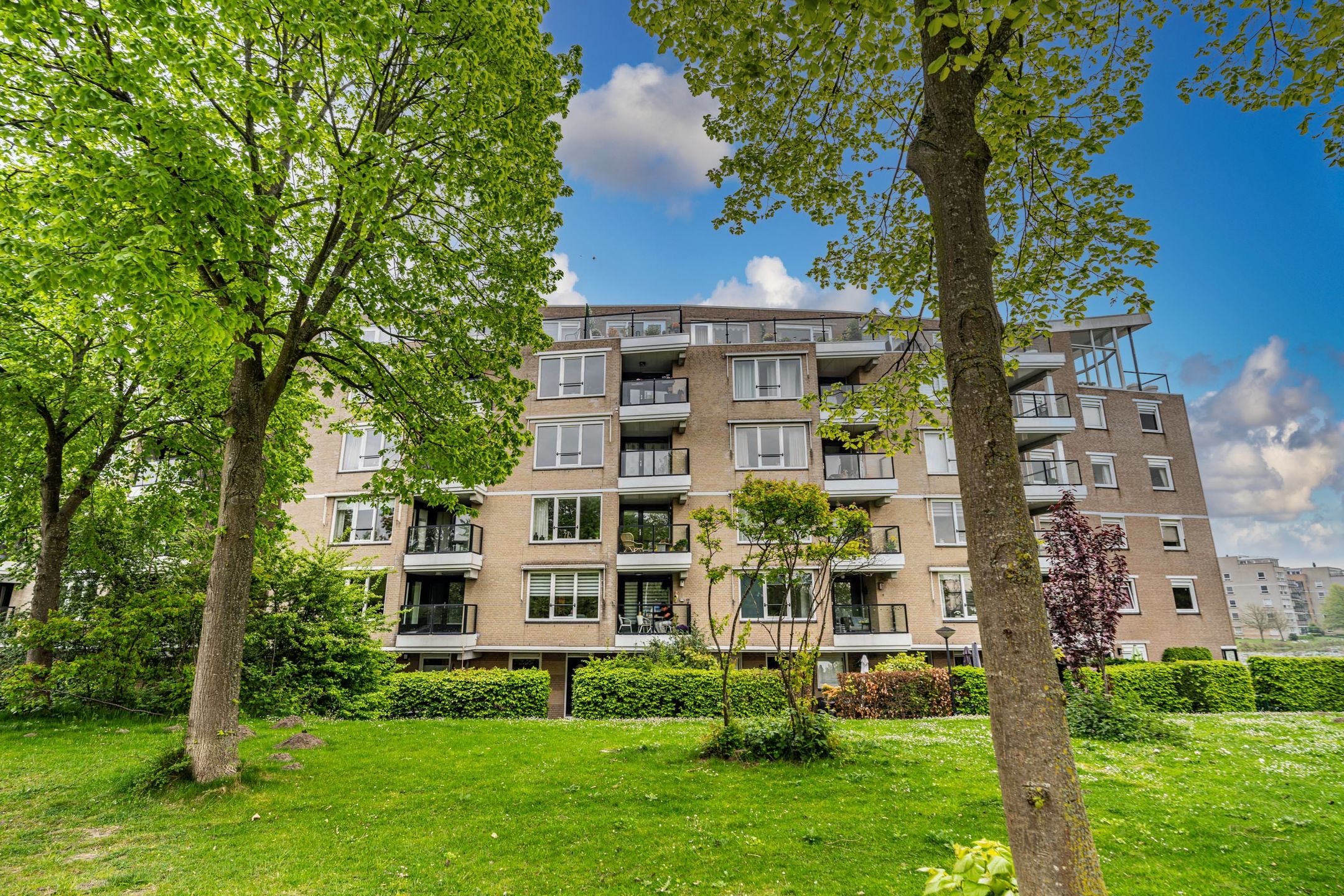 Foto 3 van Louis Armstronglaan 105