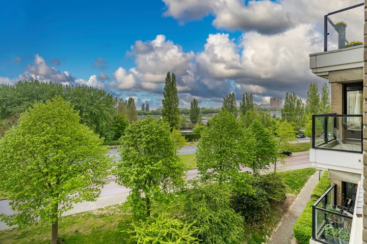 Foto 10 van Louis Armstronglaan 105