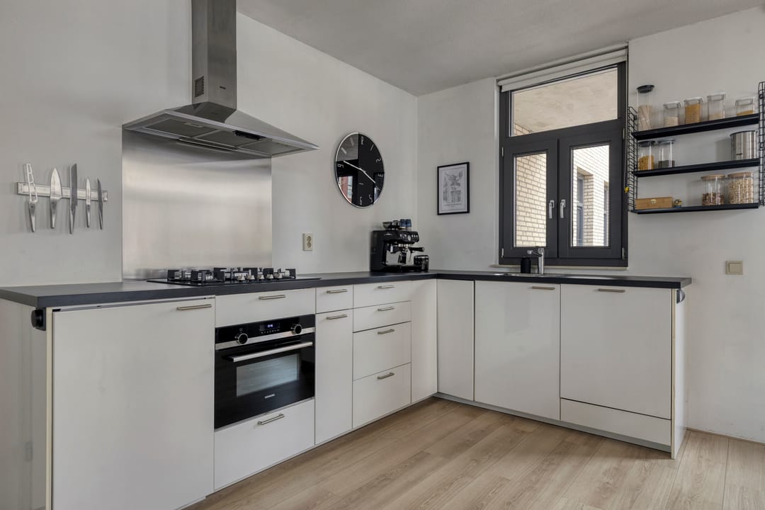 Foto 11 van J. Reyneke van Stuwestraat 25