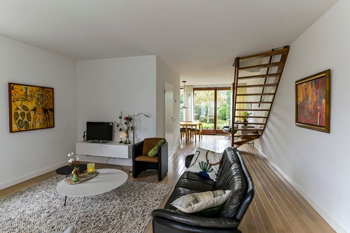 Foto 2 van Bij de Postwagen 33