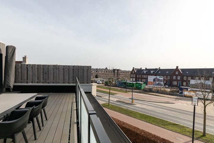 Photo 51 of Stationsweg 31-B