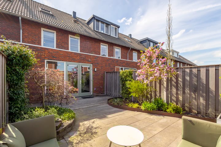 Photo 22 of Bachstraat 5