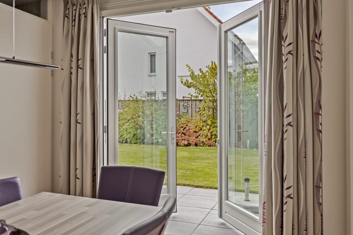 Foto 16 van Dominee Van Ingenstraat 4