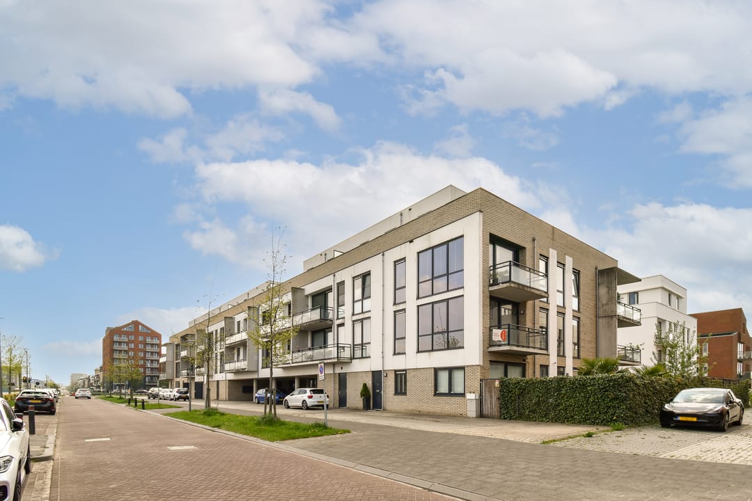 Photo 23 of Olivier van Noortstraat 152