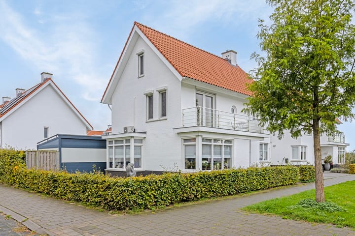 Foto 52 van Dominee Van Ingenstraat 4