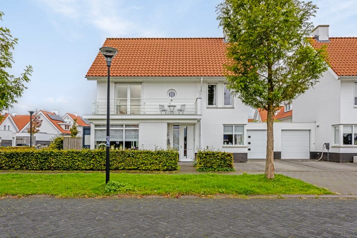 Foto 54 van Dominee Van Ingenstraat 4