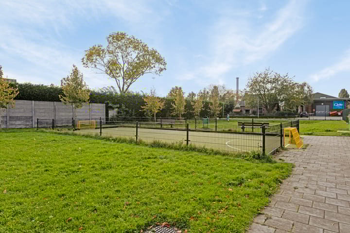 Foto 60 van Dominee Van Ingenstraat 4