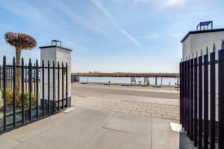Photo 13 of Leimuiderdijk 356