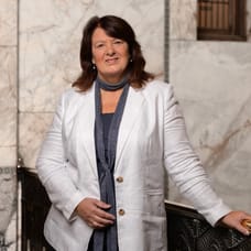 Carla van Hulst - Commercieel Medewerker